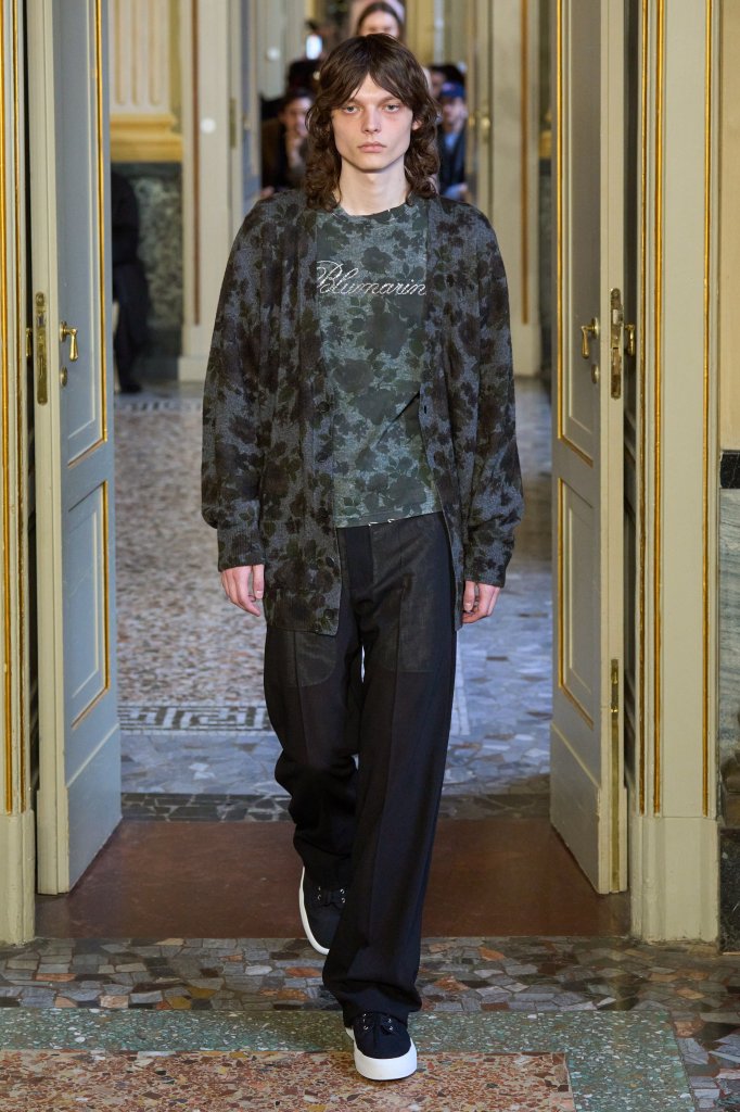 蓝色情人 Blumarine 2024/25秋冬高级成衣秀 - Milan Fall 2024