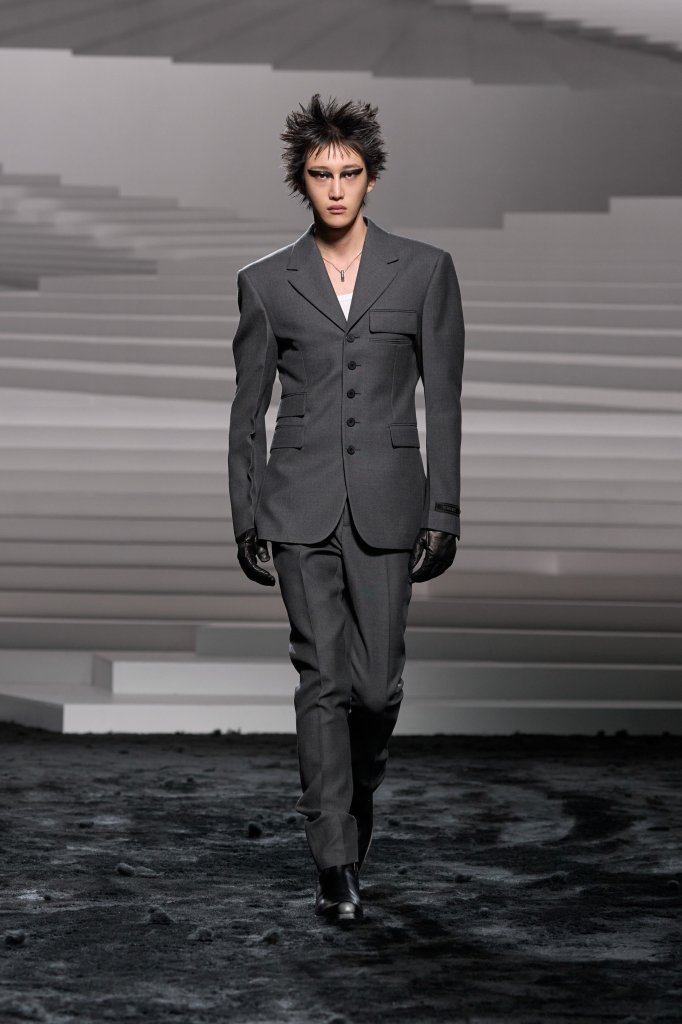 范思哲 Versace 2024/25秋冬高级成衣秀 - Milan Fall 2024