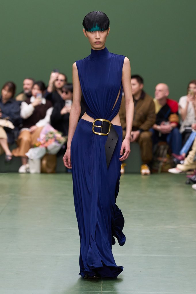 罗意威 Loewe 2024/25秋冬高级成衣秀 - Paris Fall 2024