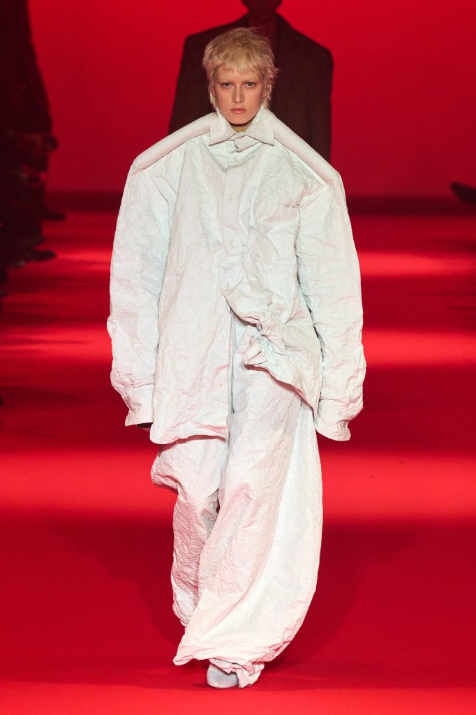 Vetements 2024/25秋冬高级成衣秀 - Paris Fall 2024