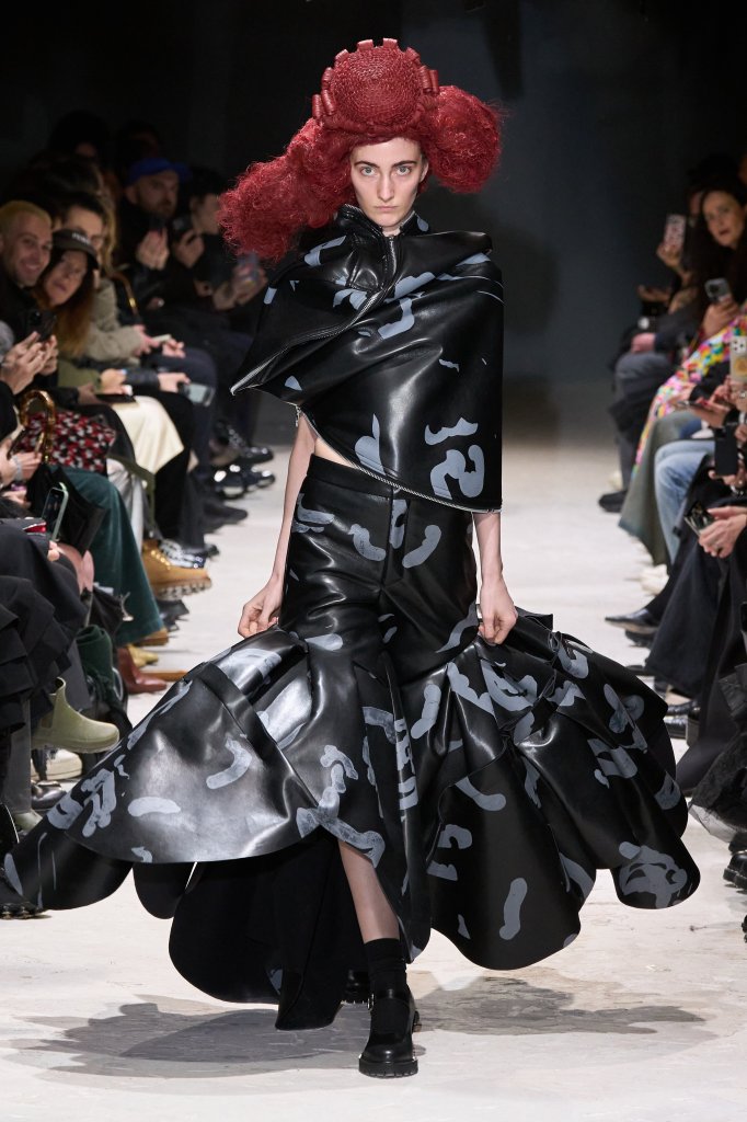 川久保玲 Comme des Gar&ccedil;ons 2024/25秋冬高级成衣秀 - Paris Fall 2024