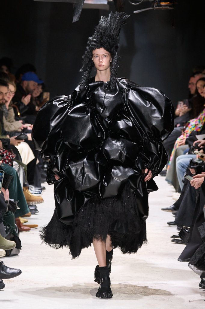 川久保玲 Comme des Gar&ccedil;ons 2024/25秋冬高级成衣秀 - Paris Fall 2024