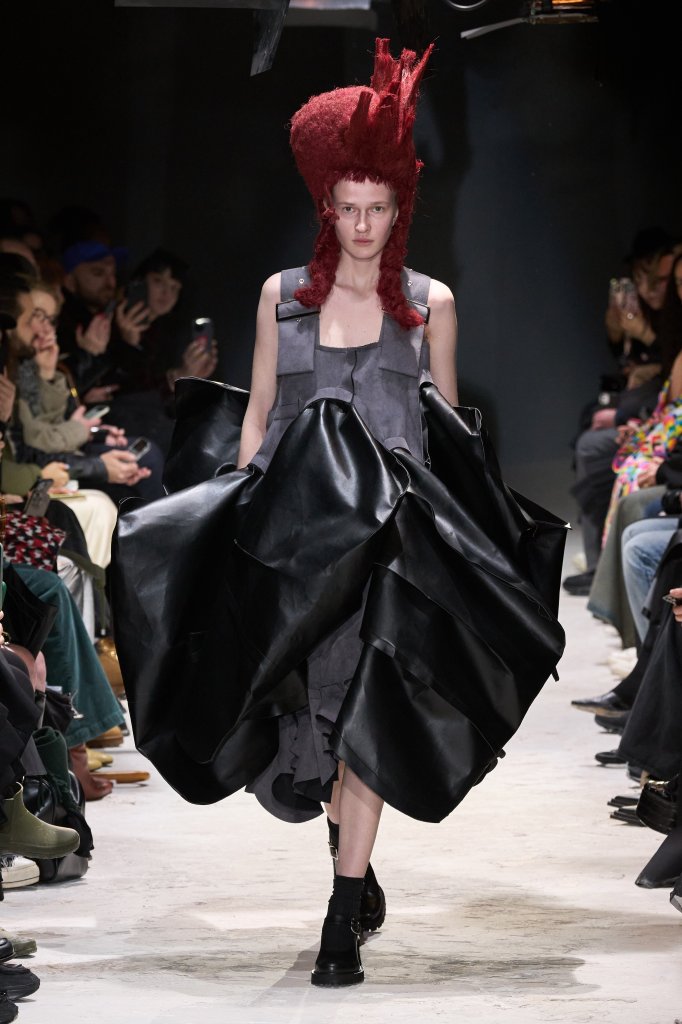 川久保玲 Comme des Gar&ccedil;ons 2024/25秋冬高级成衣秀 - Paris Fall 2024