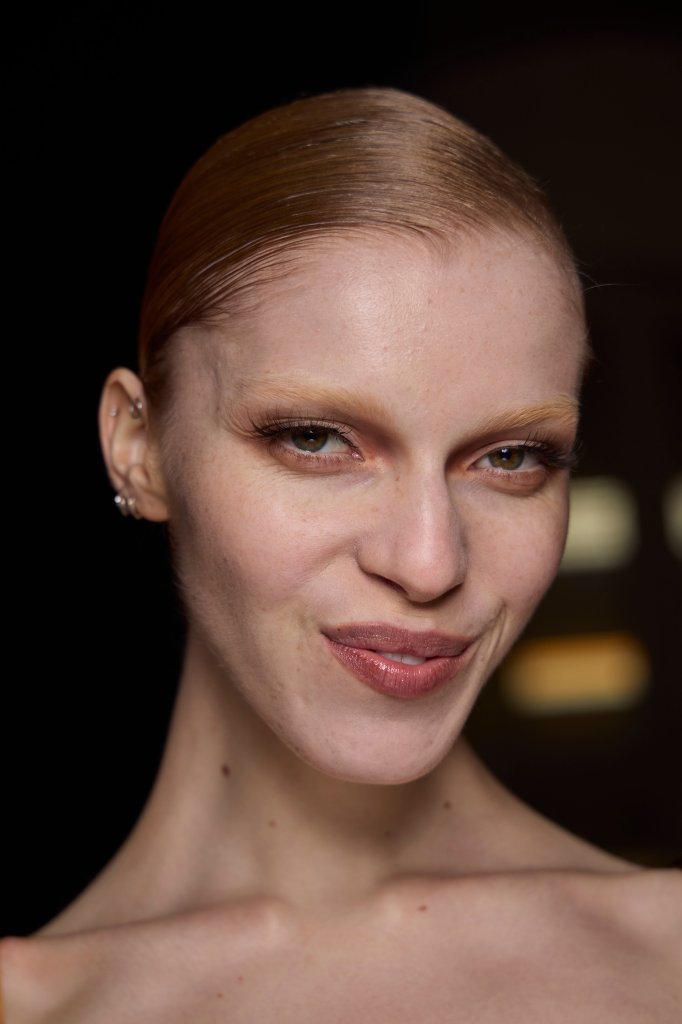 蒂埃里&middot;穆勒 Mugler 2024/25秋冬高级成衣秀(后台妆容) - Paris Fall 2024