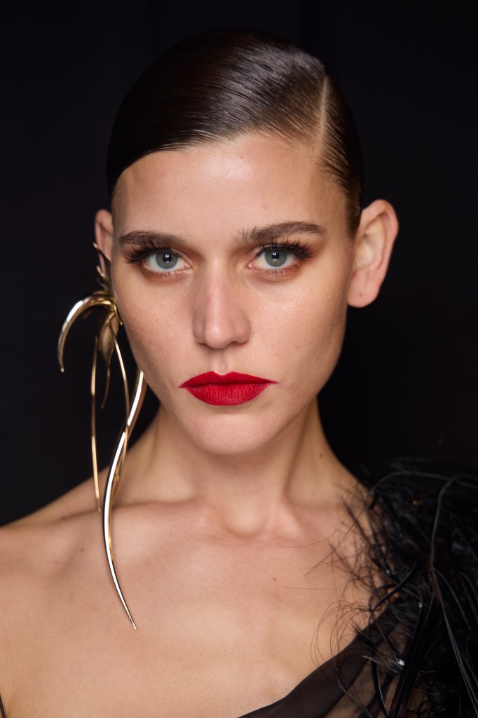 蒂埃里&middot;穆勒 Mugler 2024/25秋冬高级成衣秀(后台妆容) - Paris Fall 2024
