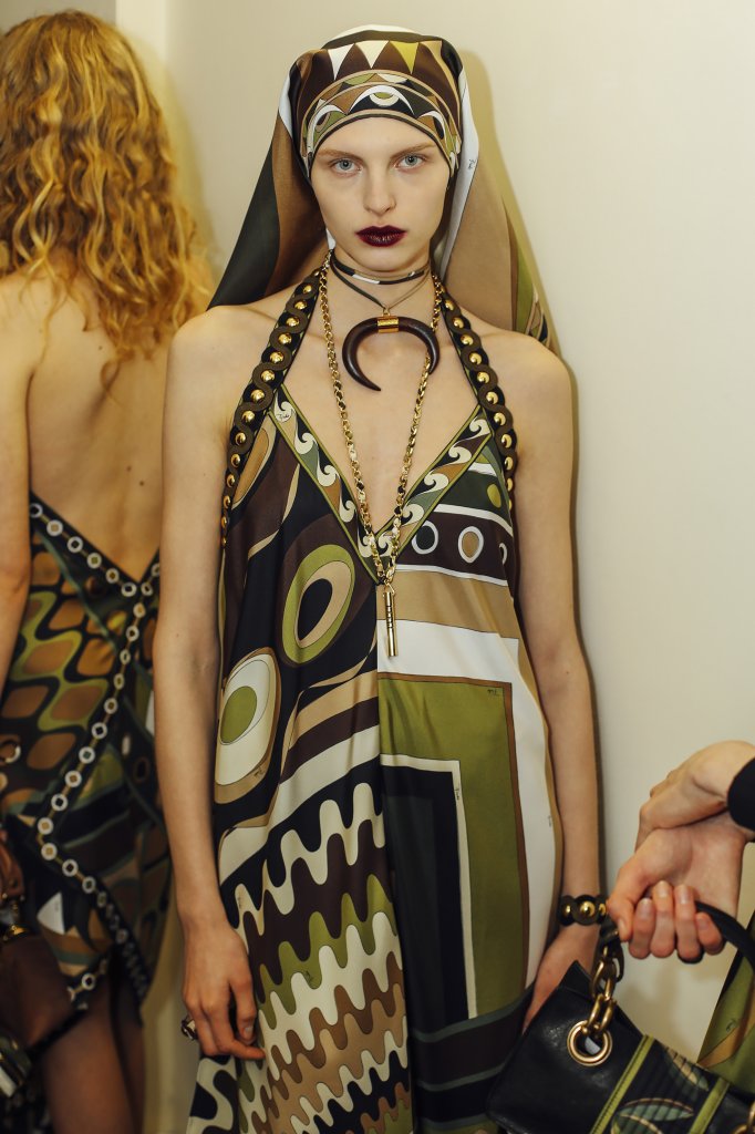 璞琪 Emilio Pucci 2024春夏高级成衣秀(后台妆容) - Milan Fall 2024