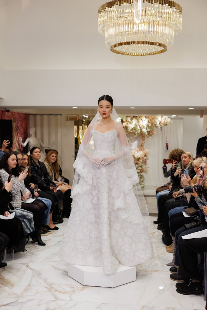 Ese Azenabor 2025春夏婚纱礼服秀 - New York Bridal 2025