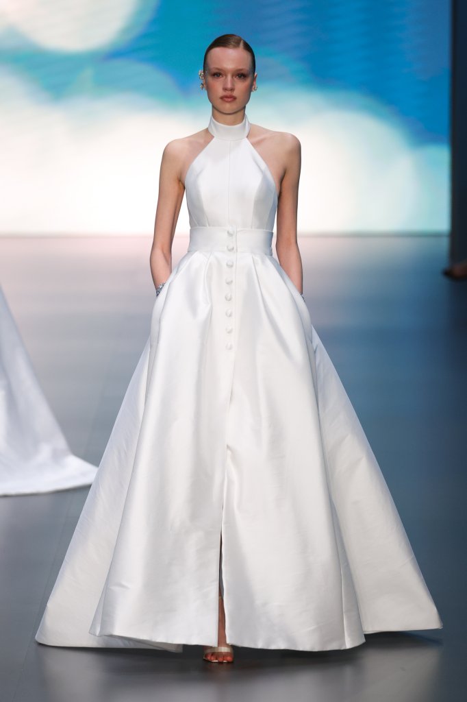 Jesus Peiro 2025春夏婚纱礼服秀 - Barcelona Bridal 2025