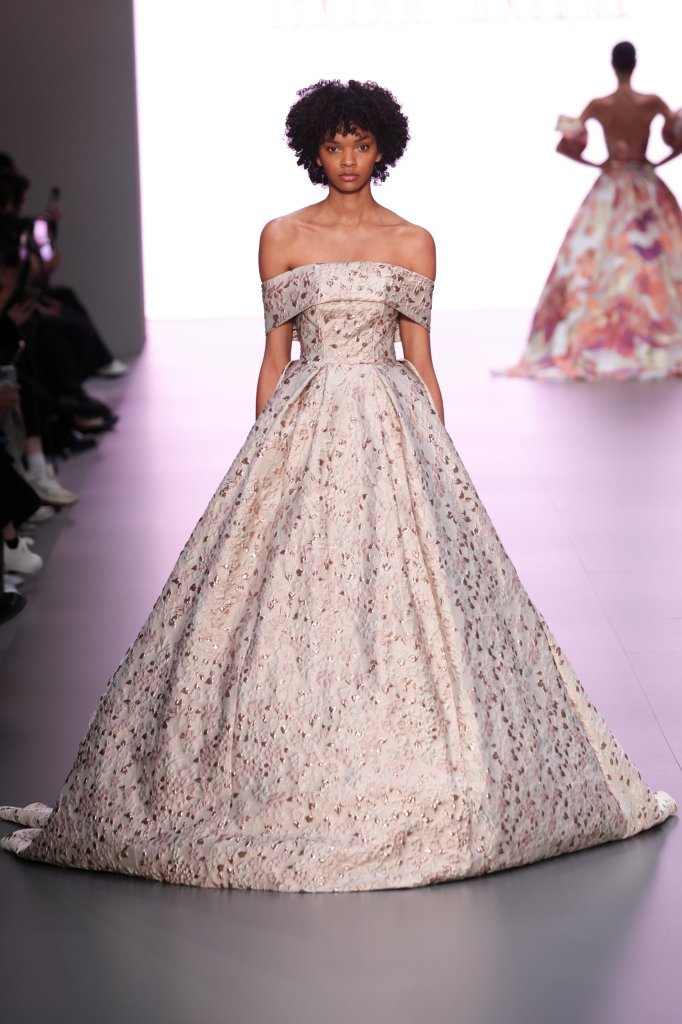 Serina Bridal 2025春夏婚纱礼服秀 - Barcelona Bridal 2025