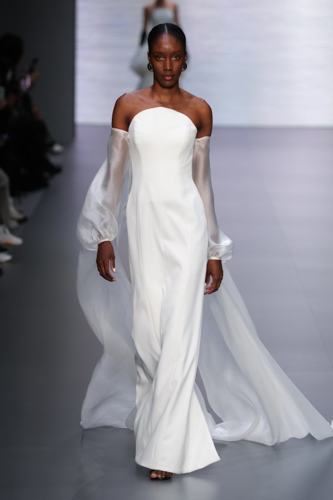 Sophie Et Voila 2025春夏婚纱礼服秀 - Barcelona Bridal 2025