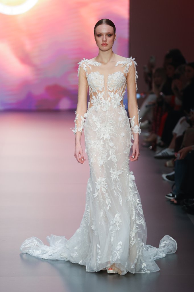 Madam Burcu 2025春夏婚纱礼服秀 - Barcelona Bridal 2025