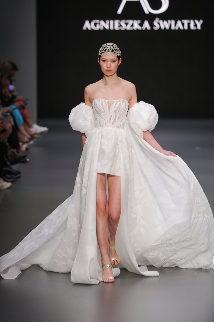 Agnieszka Swiatly 2025春夏婚纱礼服秀 - Barcelona Bridal 2025