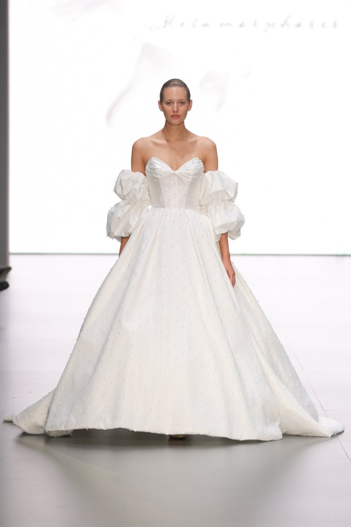 Demetrios 2025春夏婚纱礼服秀 - Barcelona Bridal 2025