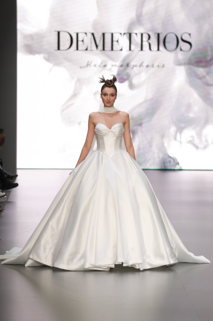 Demetrios 2025春夏婚纱礼服秀 - Barcelona Bridal 2025