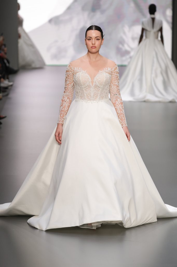 Demetrios 2025春夏婚纱礼服秀 - Barcelona Bridal 2025