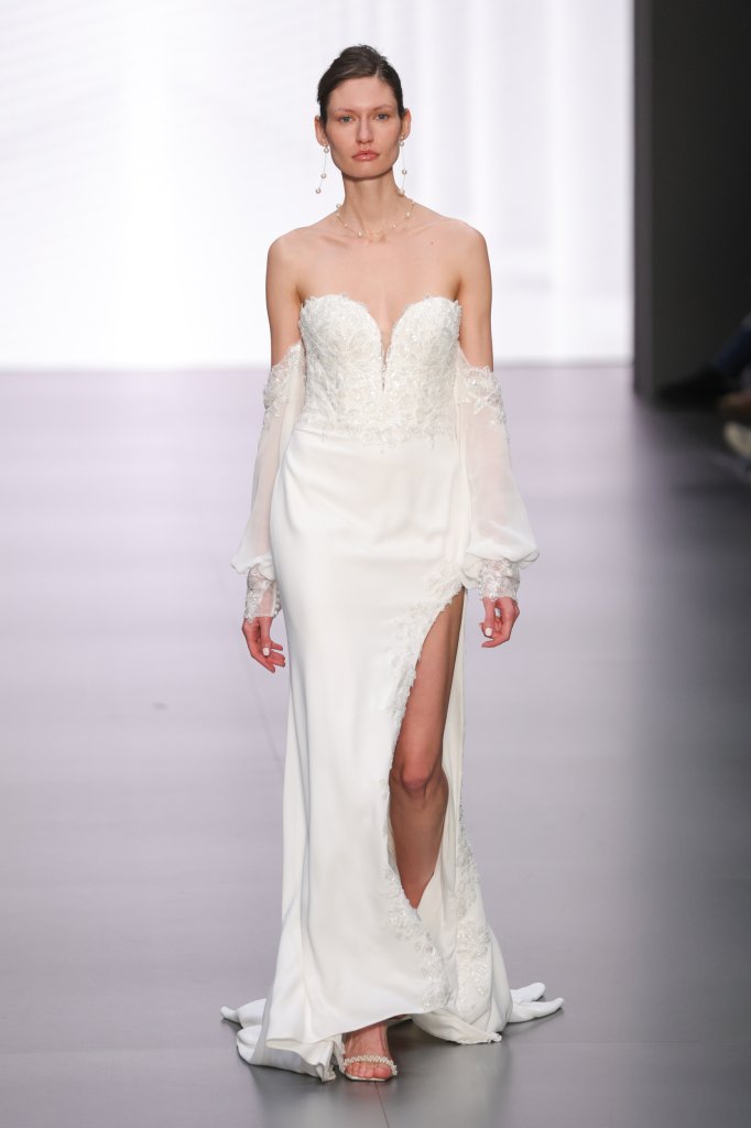 Studio Serravalle 2025春夏婚纱礼服秀 - Barcelona Bridal 2025