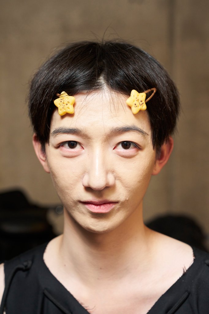 Simon Cracker 2025春夏男装秀(后台妆容) - Milan Spring 2025