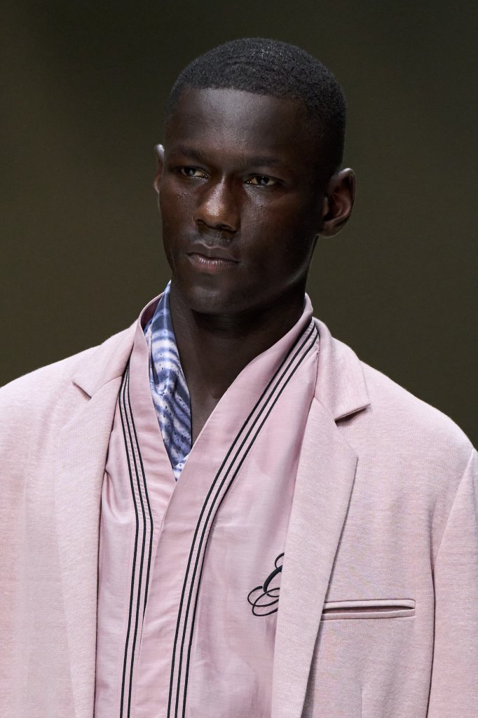 乔治·阿玛尼 Giorgio Armani 2025春夏男装秀(细节) - Milan Spring 2025