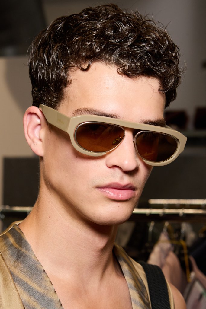 乔治·阿玛尼 Giorgio Armani 2025春夏男装秀(后台妆容) - Milan Spring 2025