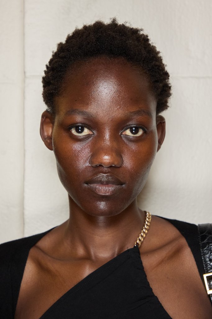 普拉巴&middot;高隆 Prabal Gurung 2025春夏高级成衣秀(后台妆容) - New York Spring 2025