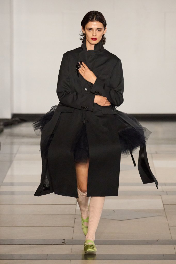 西蒙娜·罗莎 Simone Rocha 2025春夏高级成衣秀 - London Spring 2025