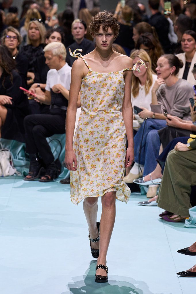 普拉达 Prada 2025春夏高级成衣秀 - Milan Spring 2025