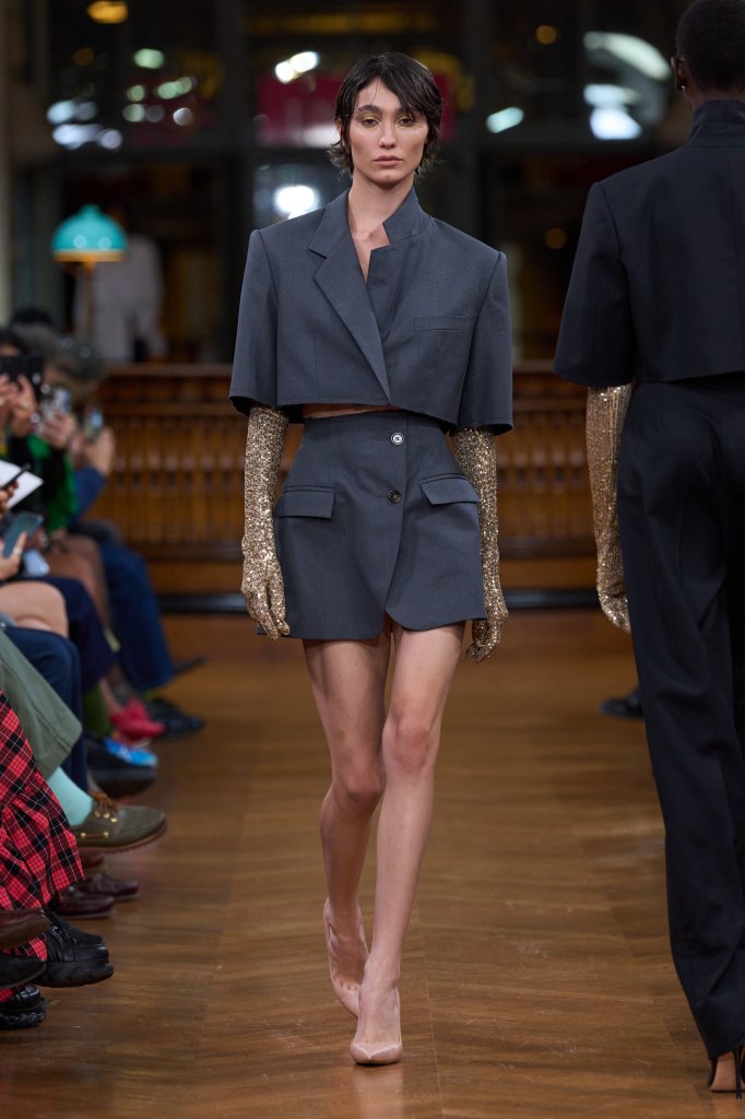 Lutz Huelle 2025春夏高级成衣秀 - Paris Spring 2025