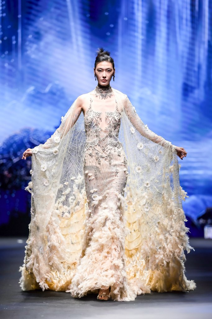 上久楷 SAINTJOY · 边惠中 2025春夏高级成衣秀 - Beijing Spring 2025