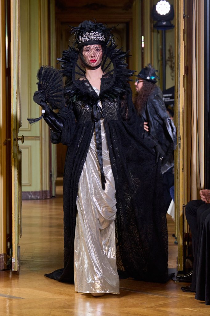 Elfidas Atelier 2025春夏高级成衣秀 - Paris Spring 2025