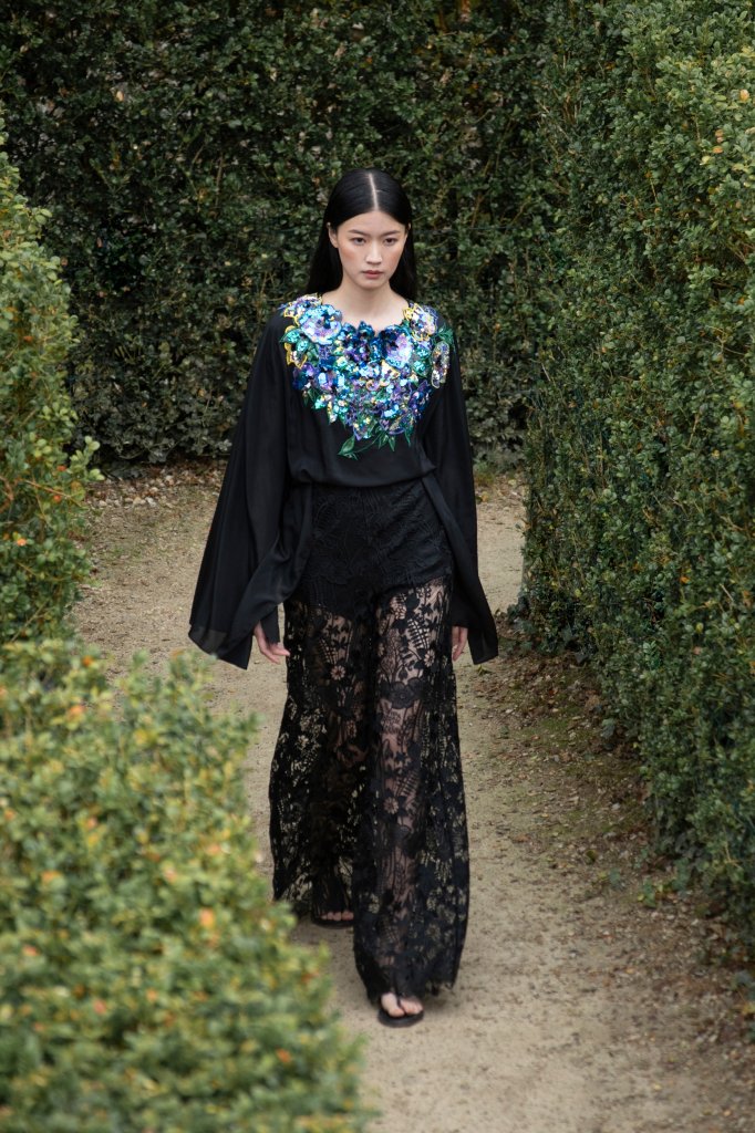 伊曼纽尔·温加罗 Emanuel Ungaro 2025春夏高级成衣秀 - Paris Spring 2025