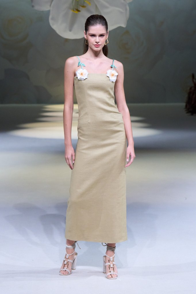 罗娜 Laura Biagiotti 2025春夏高级成衣秀 - Milan Spring 2025