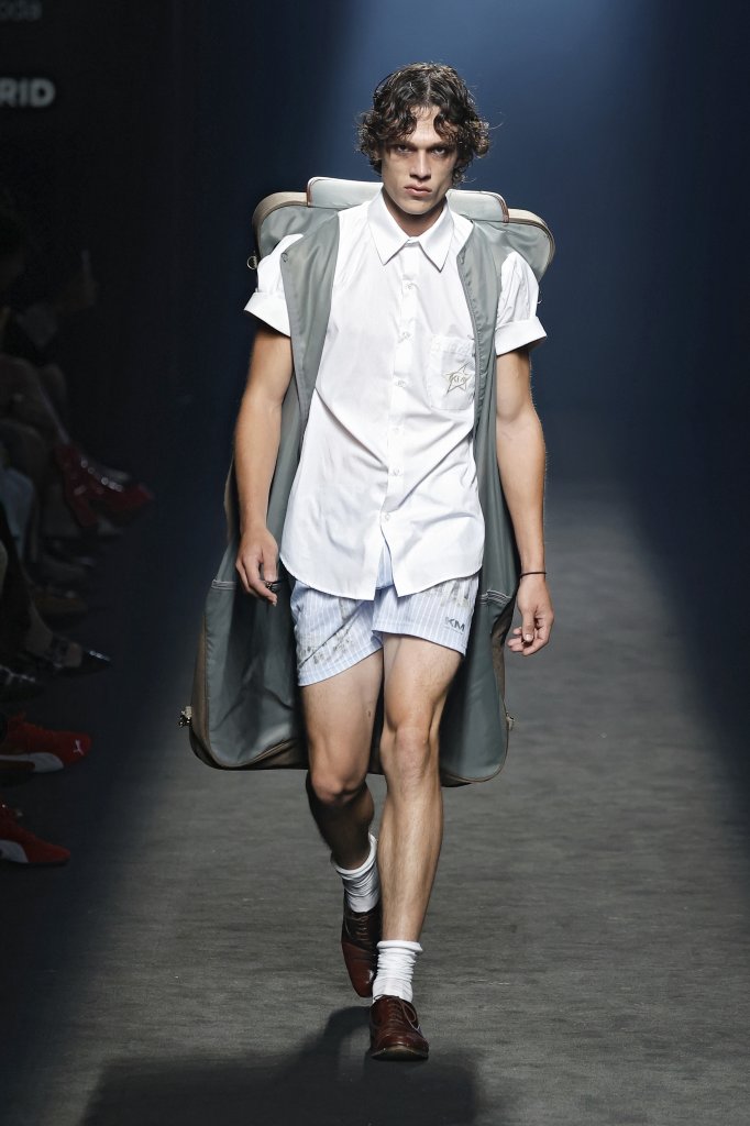 Karlo Modenes 2025春夏高级成衣秀 - Madrid Spring 2025