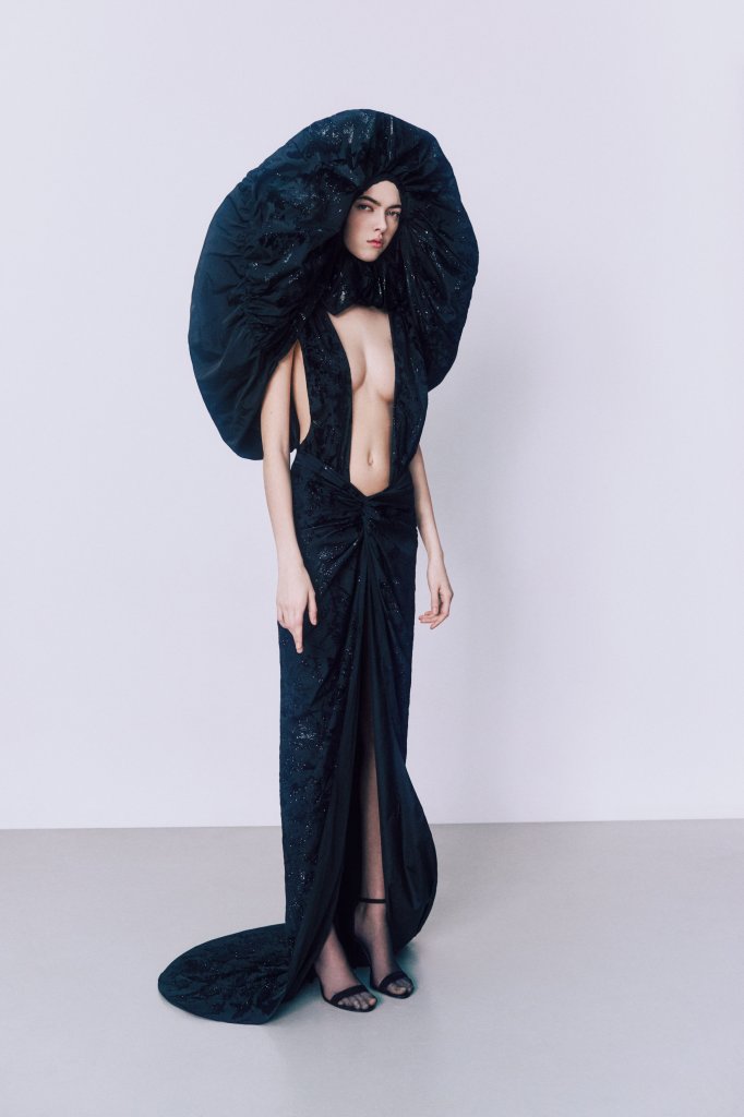 克里斯蒂亚诺·布兰妮 Cristiano Burani 2024/25秋冬高级成衣Lookbook