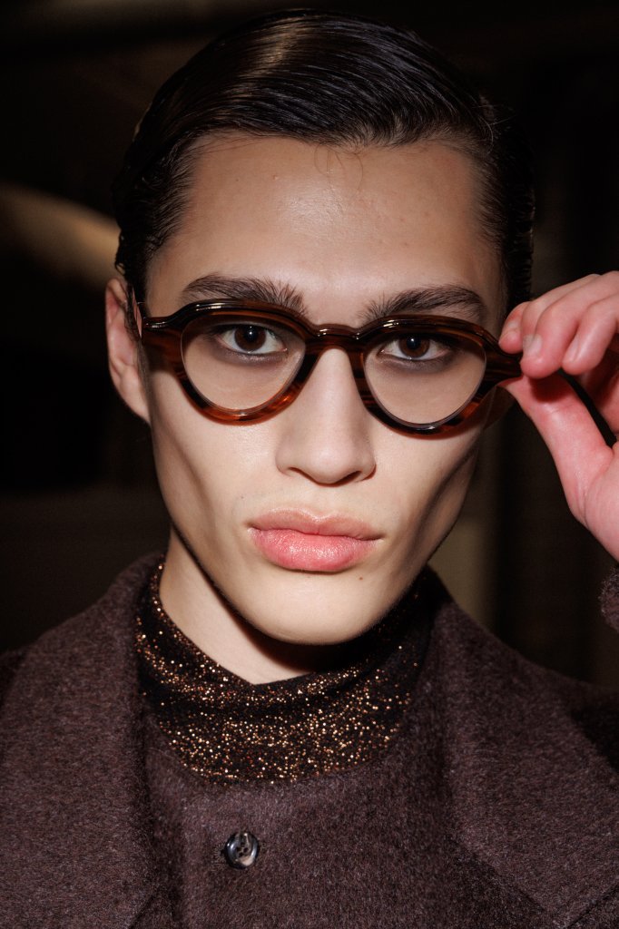 安普里奥·阿玛尼 Emporio Armani 2025/26秋冬男装秀(后台妆容) - Milan Fall 2025