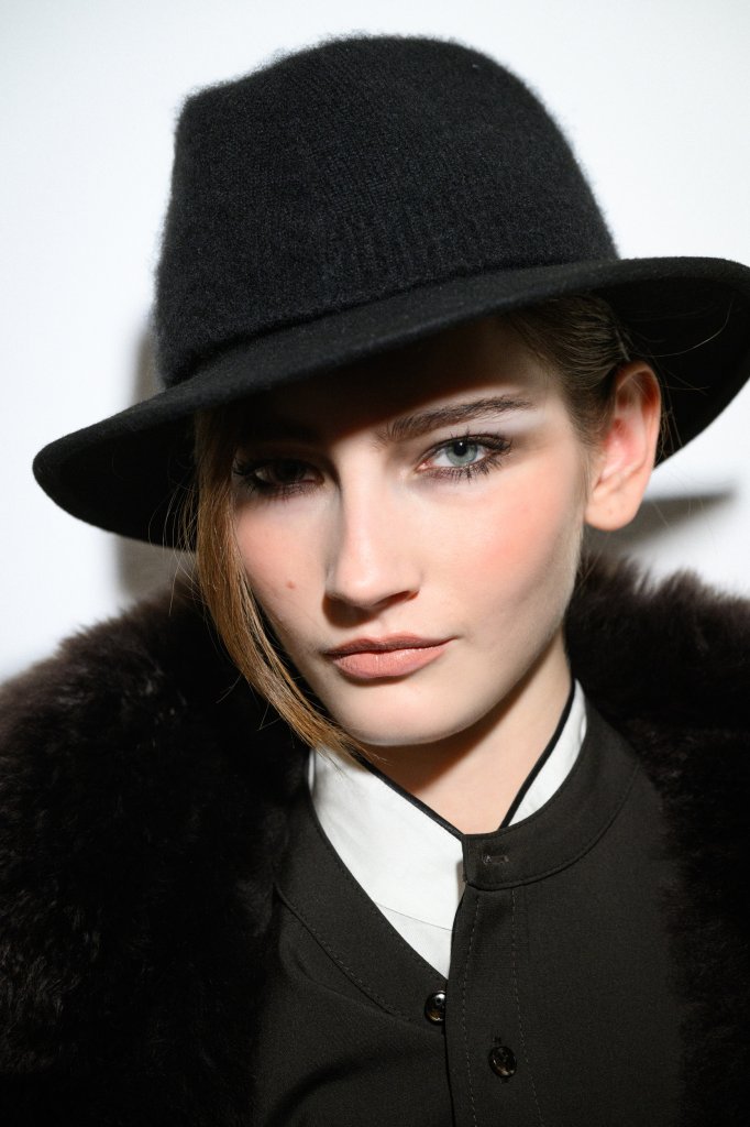乔治·阿玛尼 Giorgio Armani 2025/26秋冬男装秀(后台妆容) - Milan Fall 2025