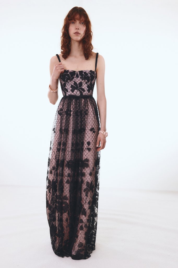 詹巴迪斯塔·瓦利 Giambattista Valli 2025早秋系列Lookbook(Pre-Fall 2025)