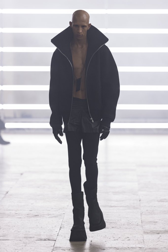 瑞克·欧文斯 Rick Owens 2025/26秋冬男装秀 - Paris Fall 2025