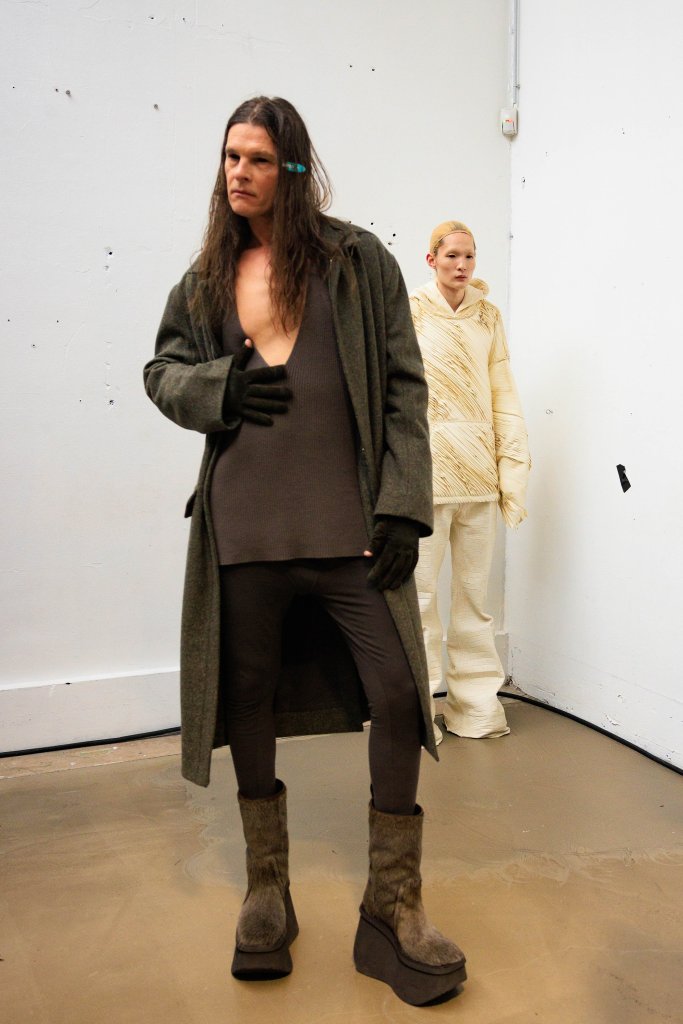瑞克·欧文斯 Rick Owens 2025/26秋冬男装秀(后台妆容) - Paris Fall 2025