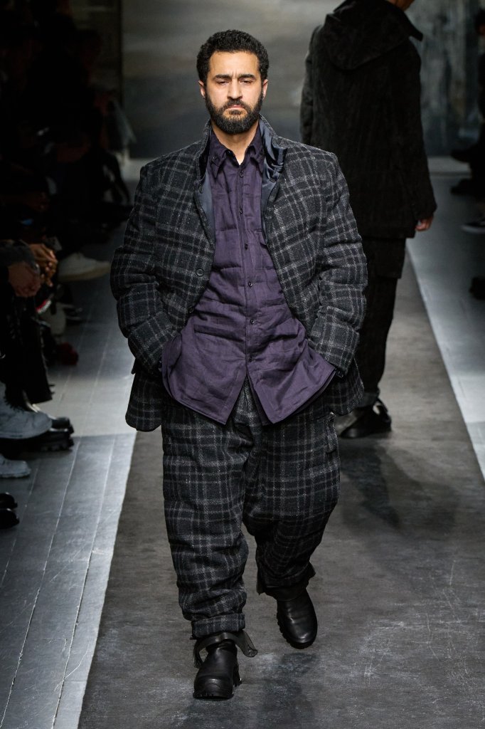 山本耀司 Yohji Yamamoto 2025/26秋冬男装秀 - Paris Fall 2025