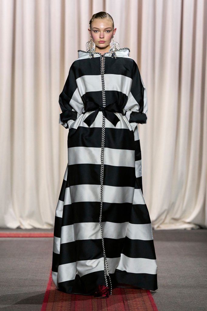 詹巴迪斯塔·瓦利 Giambattista Valli 2025春夏高级定制秀 - Couture Spring 2025