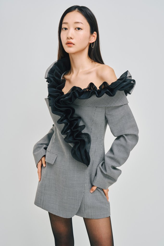 Adeam 2025/26秋冬高级成衣Lookbook