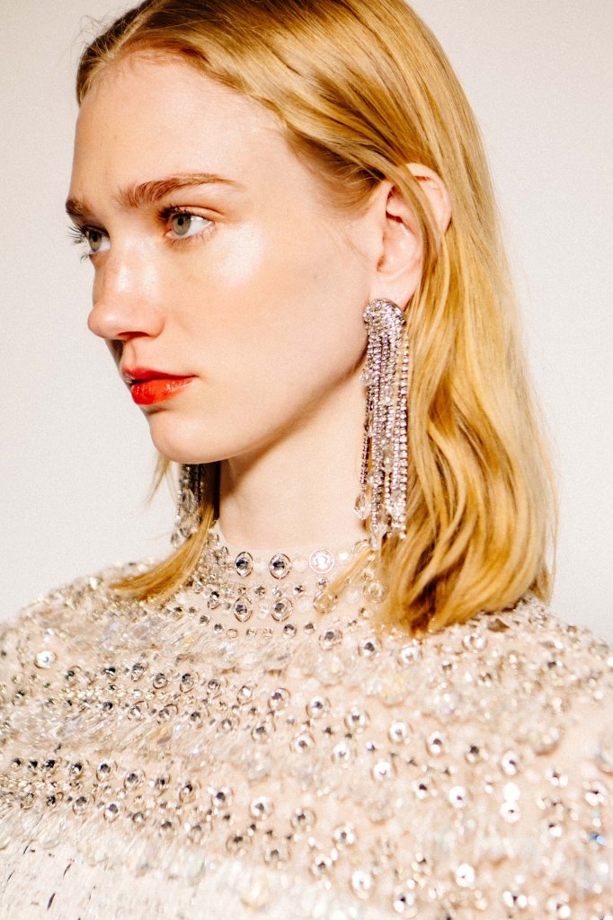 卡罗琳娜·海莱娜 Carolina Herrera 2025/26秋冬高级成衣秀(后台妆容) - New York Fall 2025