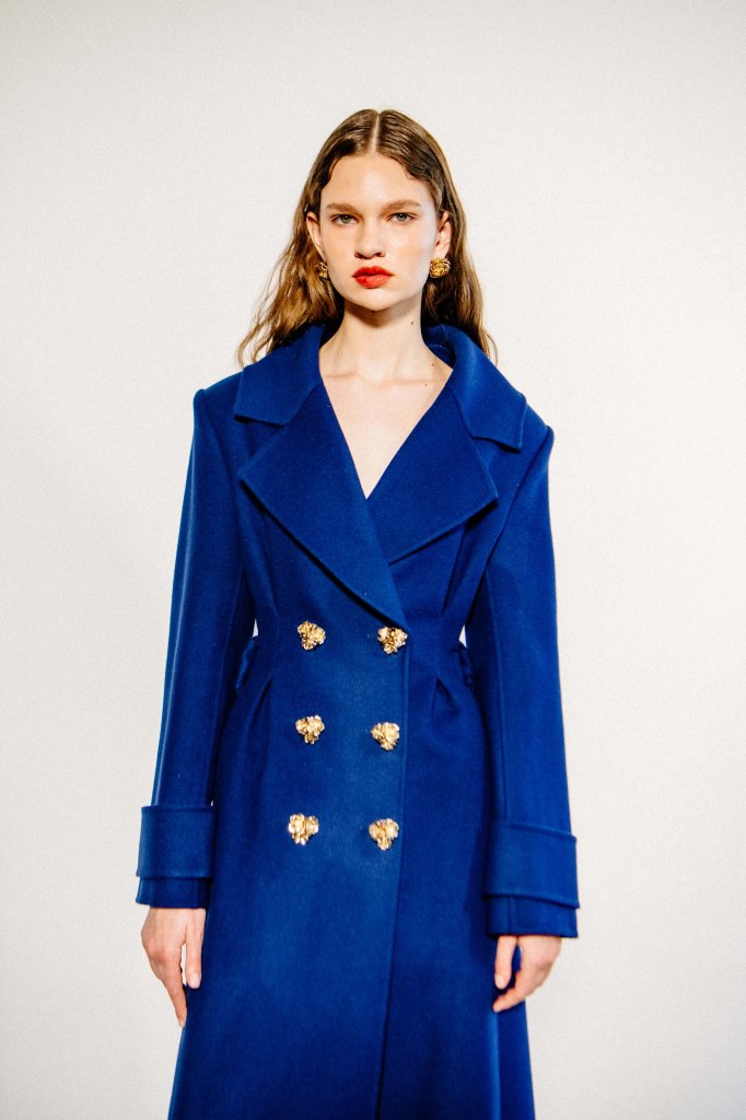 卡罗琳娜·海莱娜 Carolina Herrera 2025/26秋冬高级成衣秀(后台妆容) - New York Fall 2025