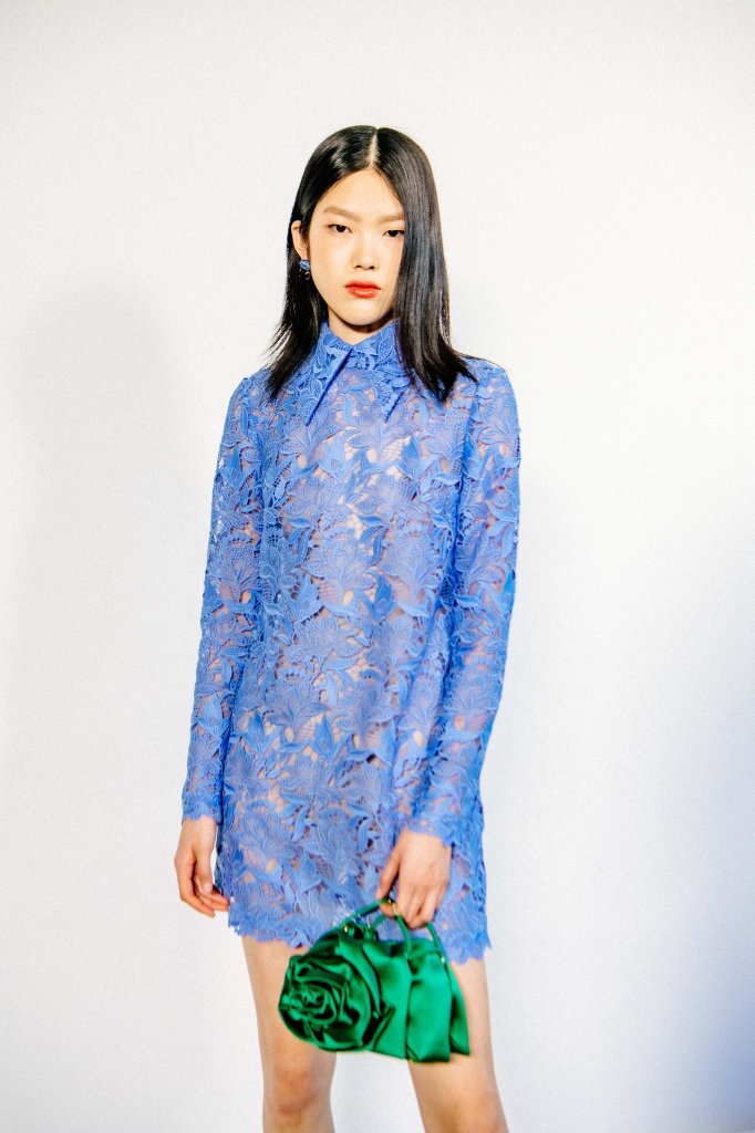 卡罗琳娜·海莱娜 Carolina Herrera 2025/26秋冬高级成衣秀(后台妆容) - New York Fall 2025