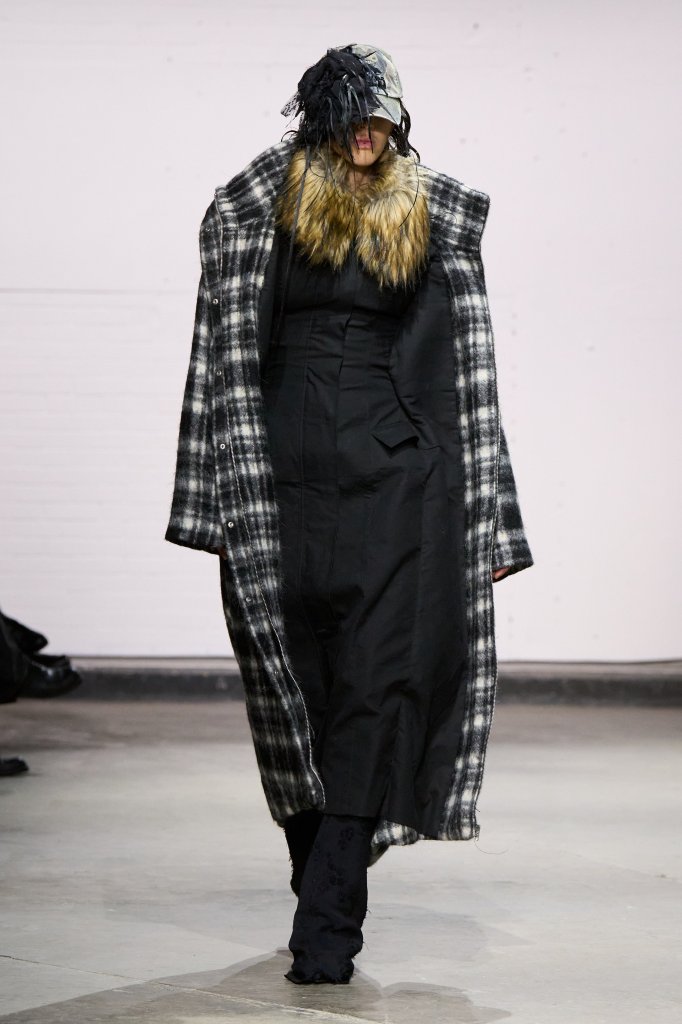 Central Saint Martins M.A. 2025/26秋冬高级成衣秀 - London Fall 2025