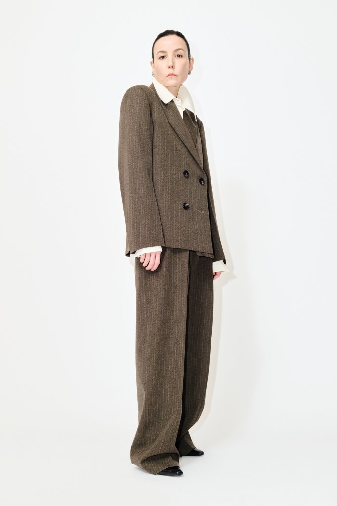 Teurn Studios 2025/26秋冬高级成衣Lookbook