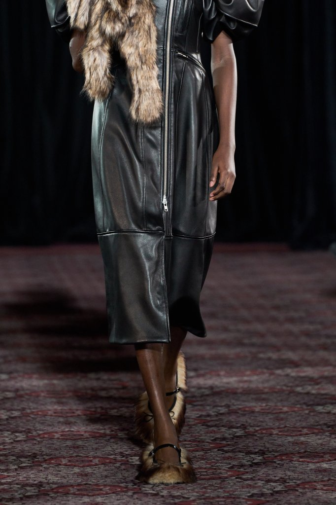 西蒙娜·罗莎 Simone Rocha 2025/26秋冬高级成衣秀(细节) - London Fall 2025