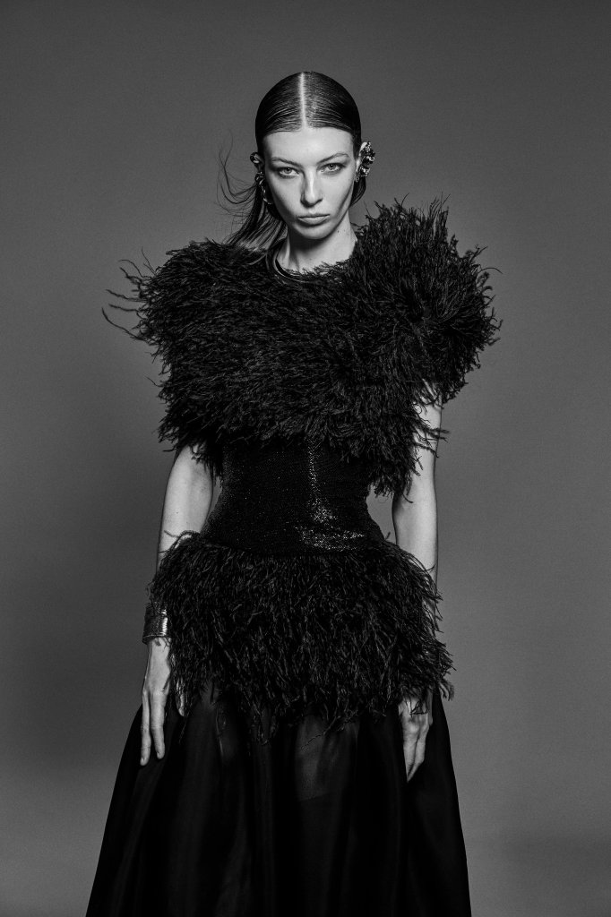 纳伊·姆汗 Naeem Khan 2025/26秋冬高级成衣Lookbook