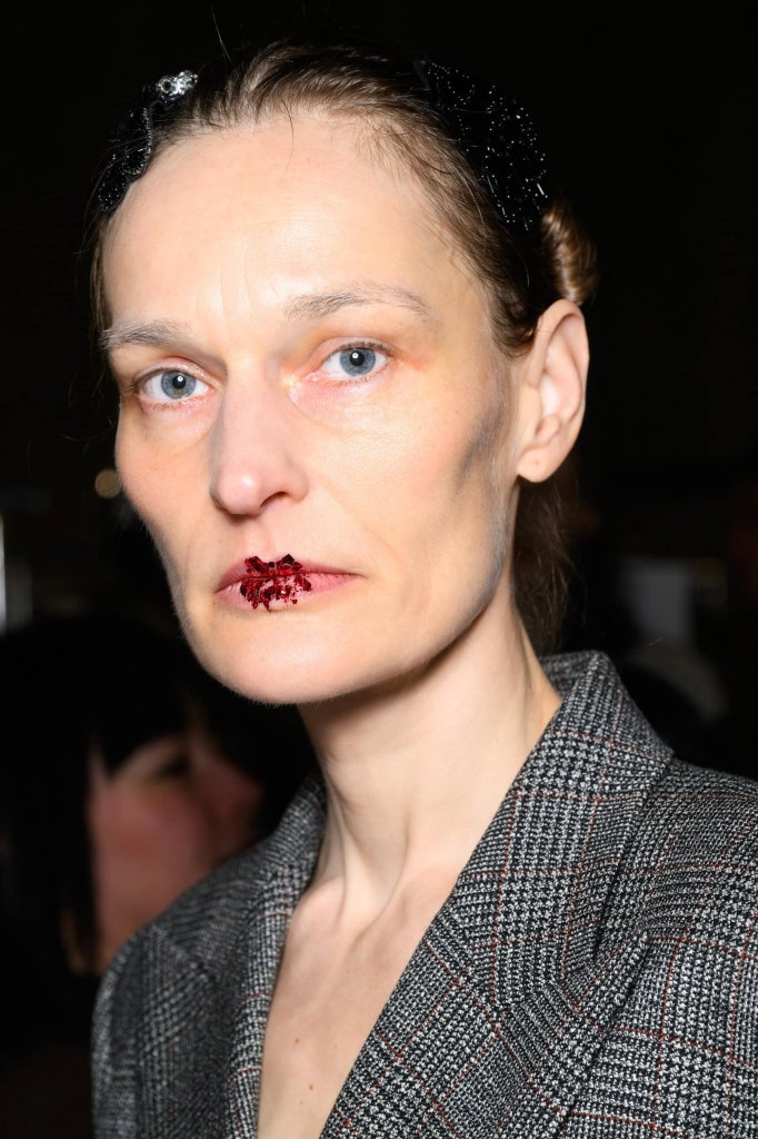安东尼奥·马拉斯 Antonio Marras 2025/26秋冬高级成衣秀(后台妆容) - Milan Fall 2025