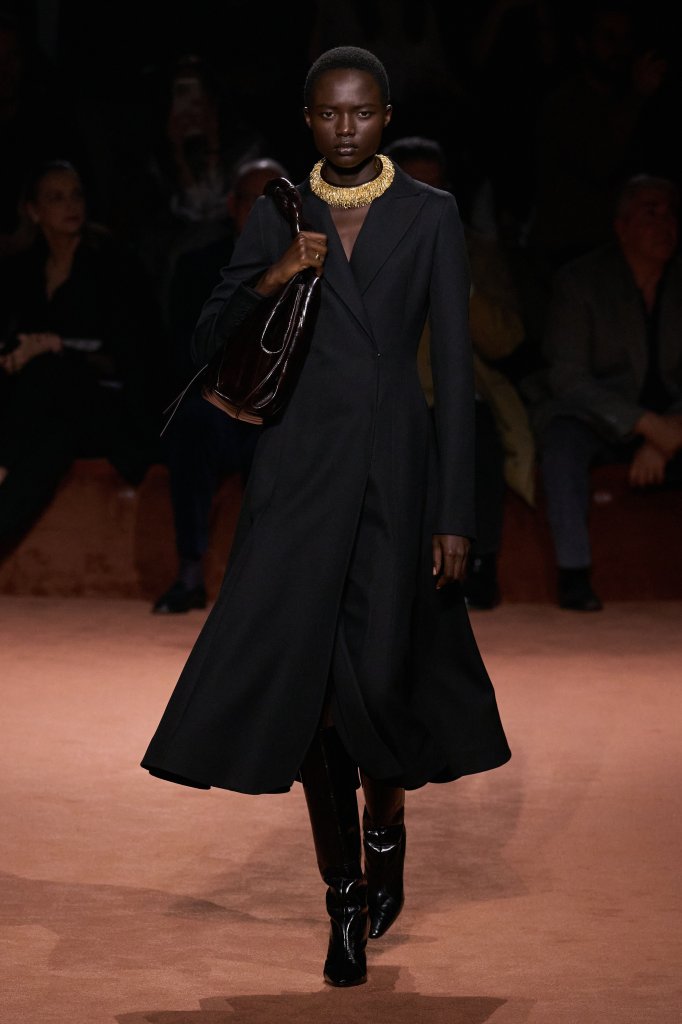 芬迪 Fendi 2025/26秋冬高级成衣秀 - Milan Fall 2025